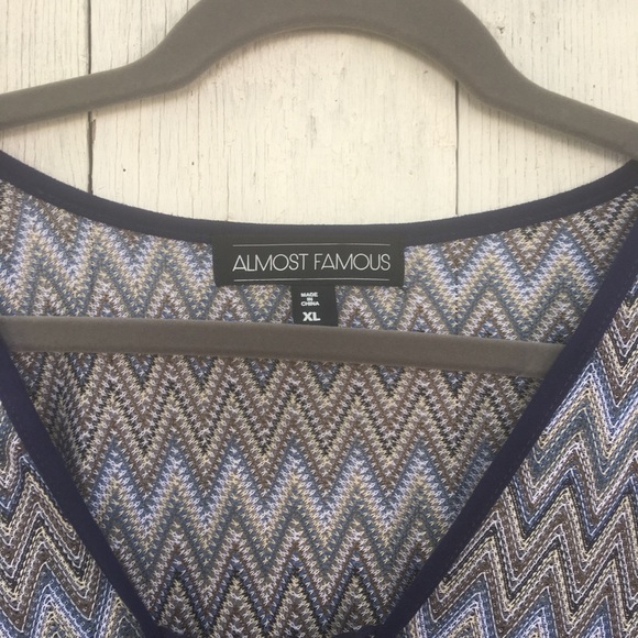 Almost Famous Xl tunic. LS. Lightweight. NWOT - Picture 2 of 5